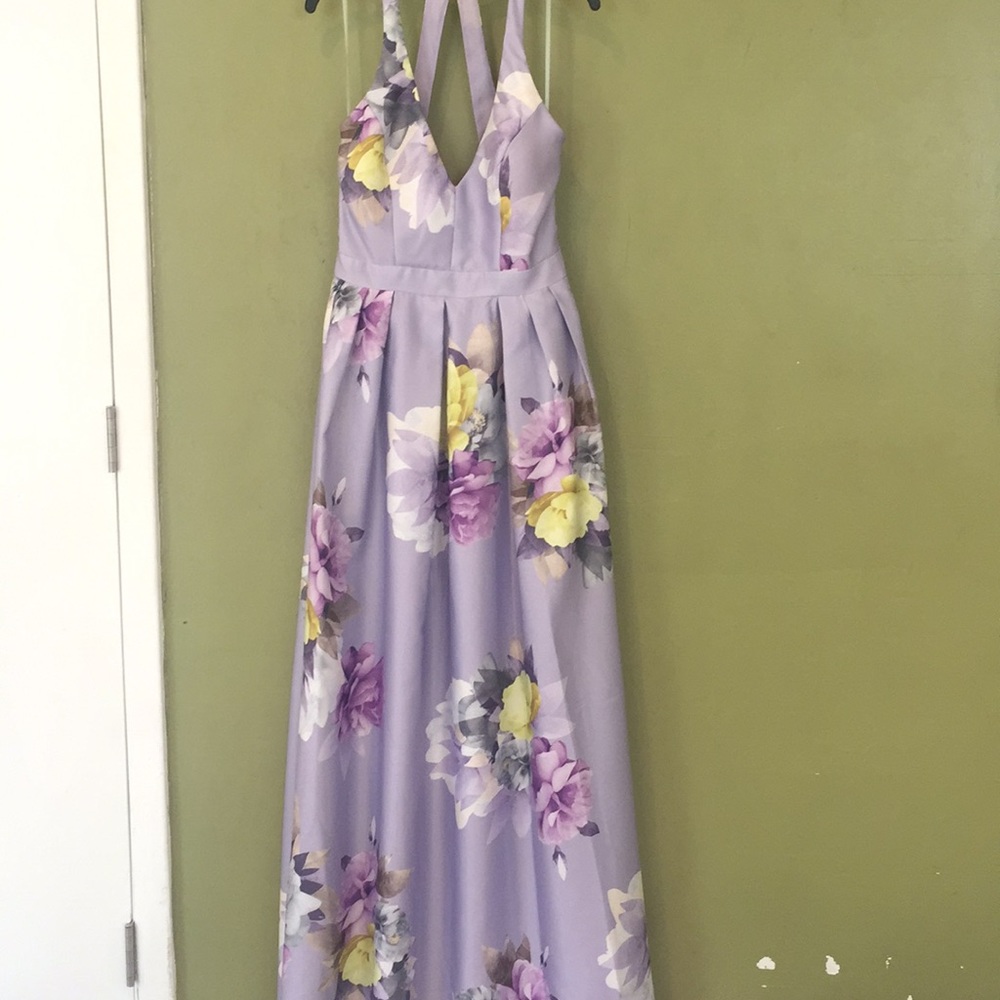 NWT‼️ BEAUTIFUL lavender long floral dress 🌸